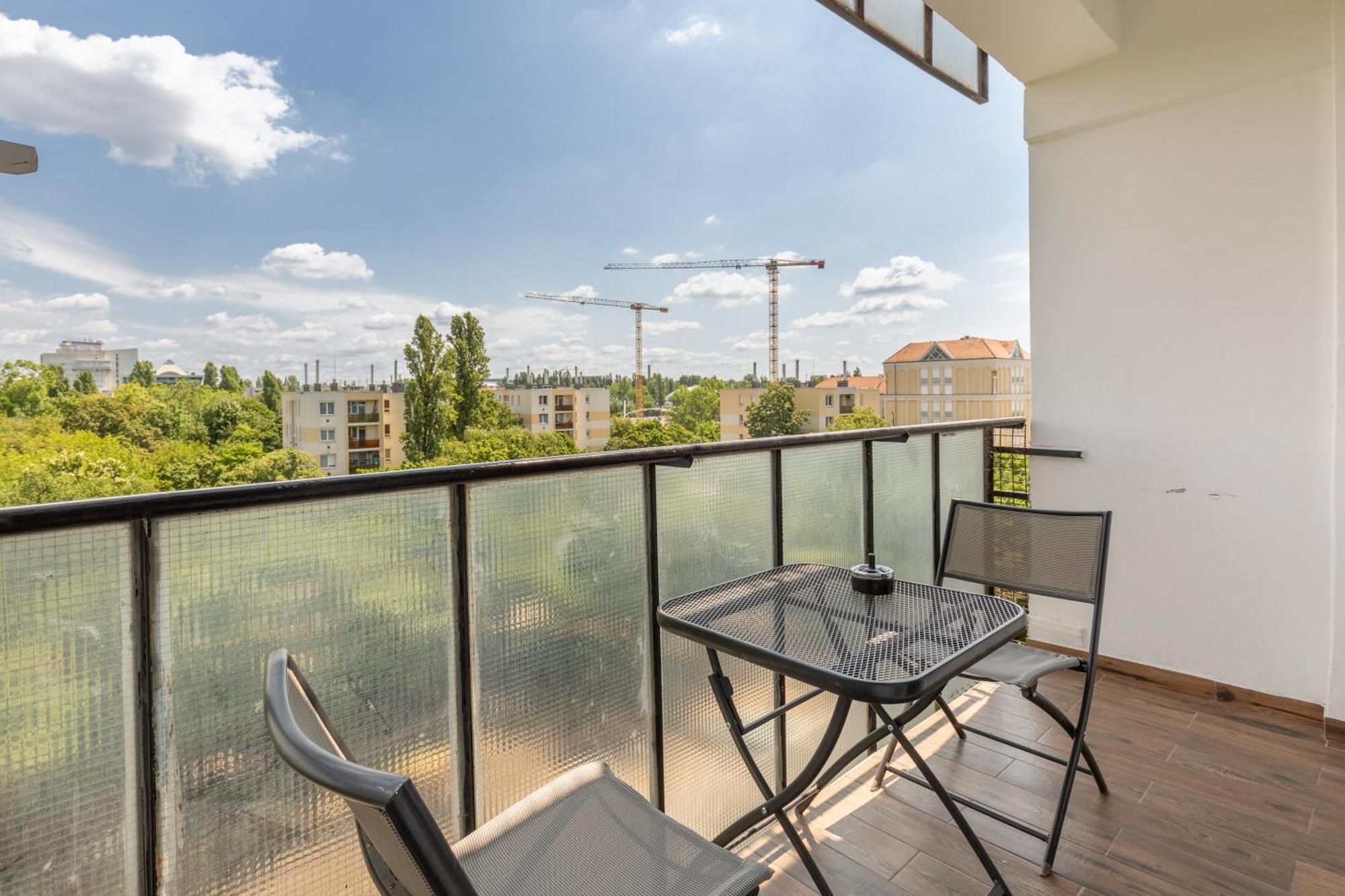 Street'N Apartment Budapest Exteriör bild